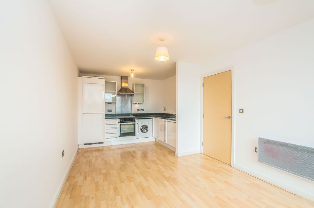 Property photo 2 of 6 Lroom.Jpg