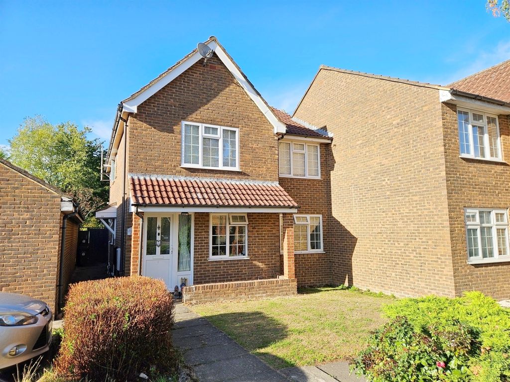 Property photo 1 of 17