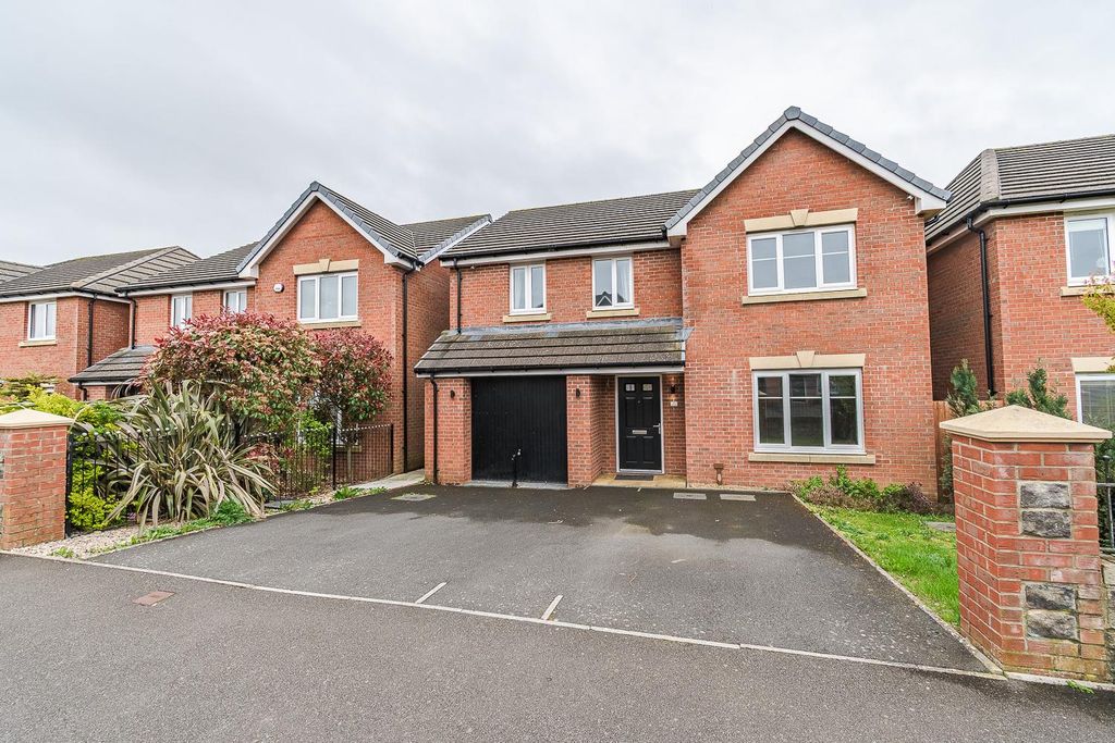 Property photo 1 of 25 Front