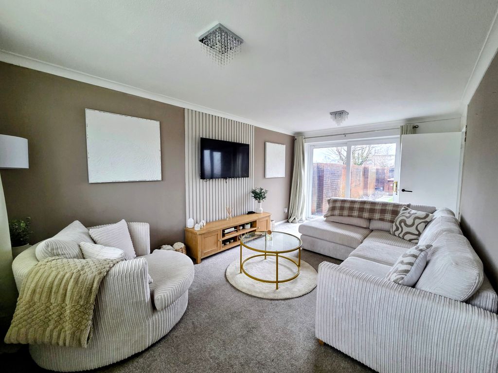 Property photo 3 of 25