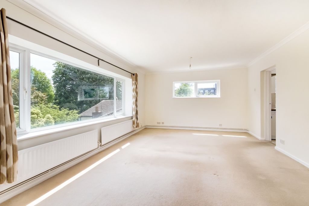 Property photo 3 of 13 Living/Dining Room