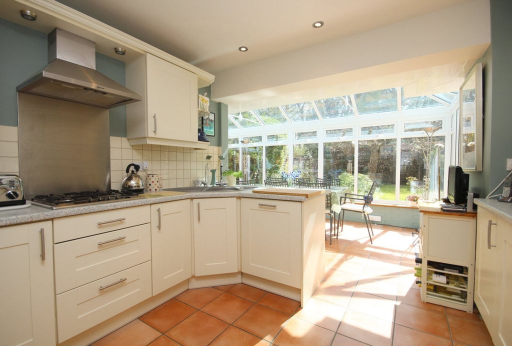 Property photo 3 of 16 Picture No. 10