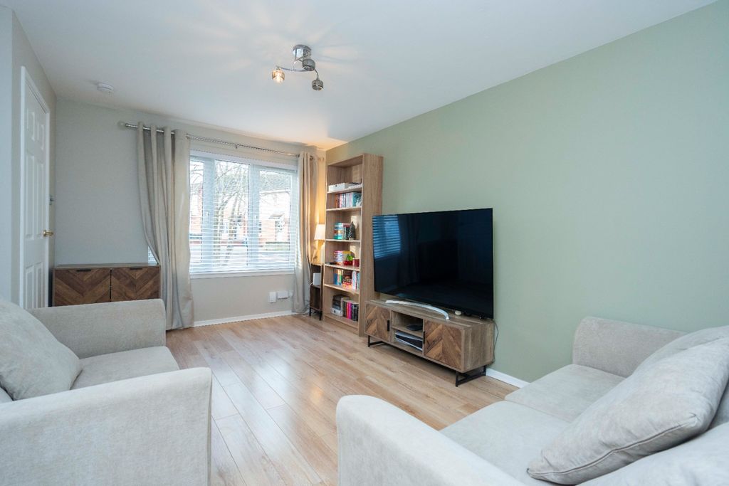 Property photo 2 of 24 4751476