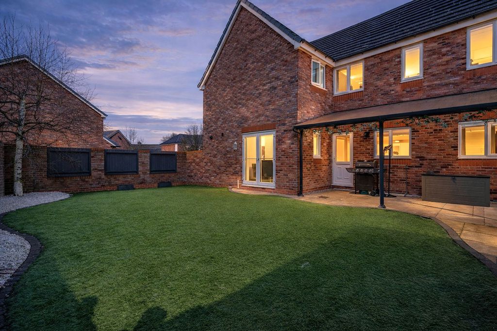 Property photo 2 of 65