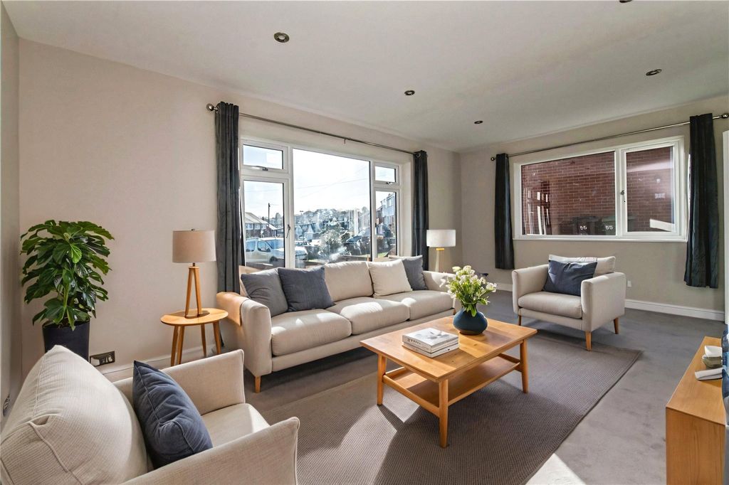 Property photo 3 of 15 Picture No. 42