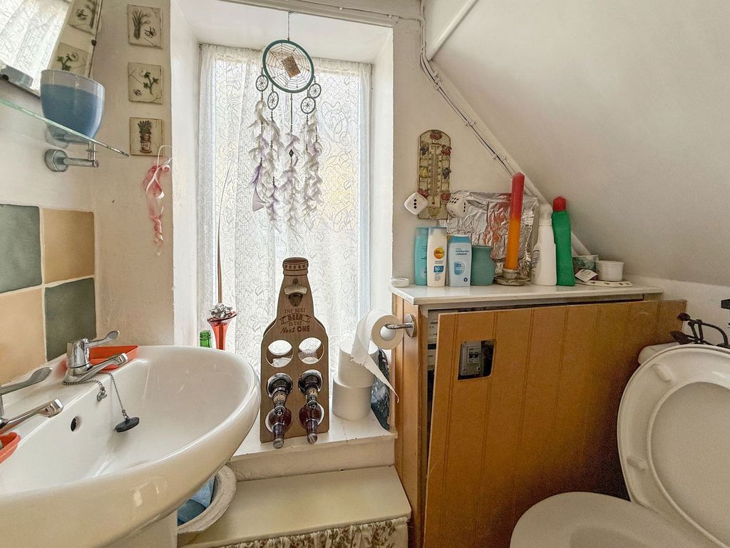 Property photo 2 of 23