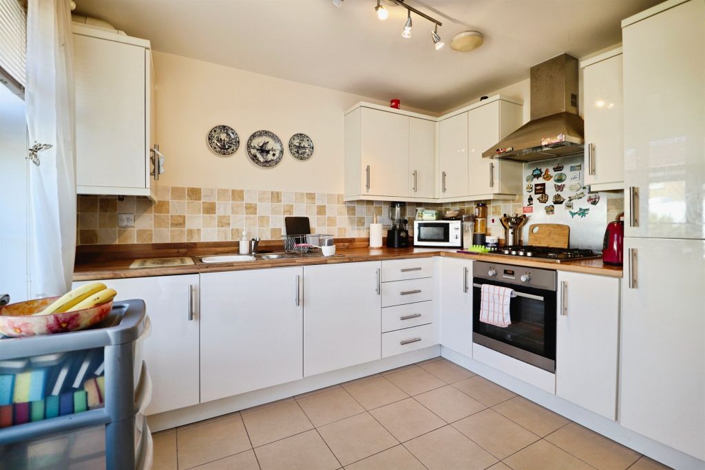 Property photo 3 of 17