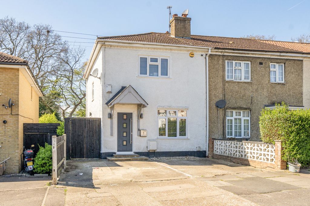 Property photo 1 of 16 External