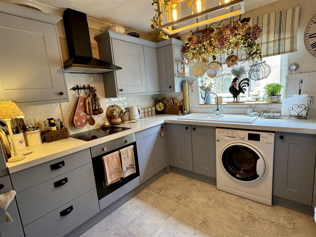Property photo 1 of 26 Kitchen