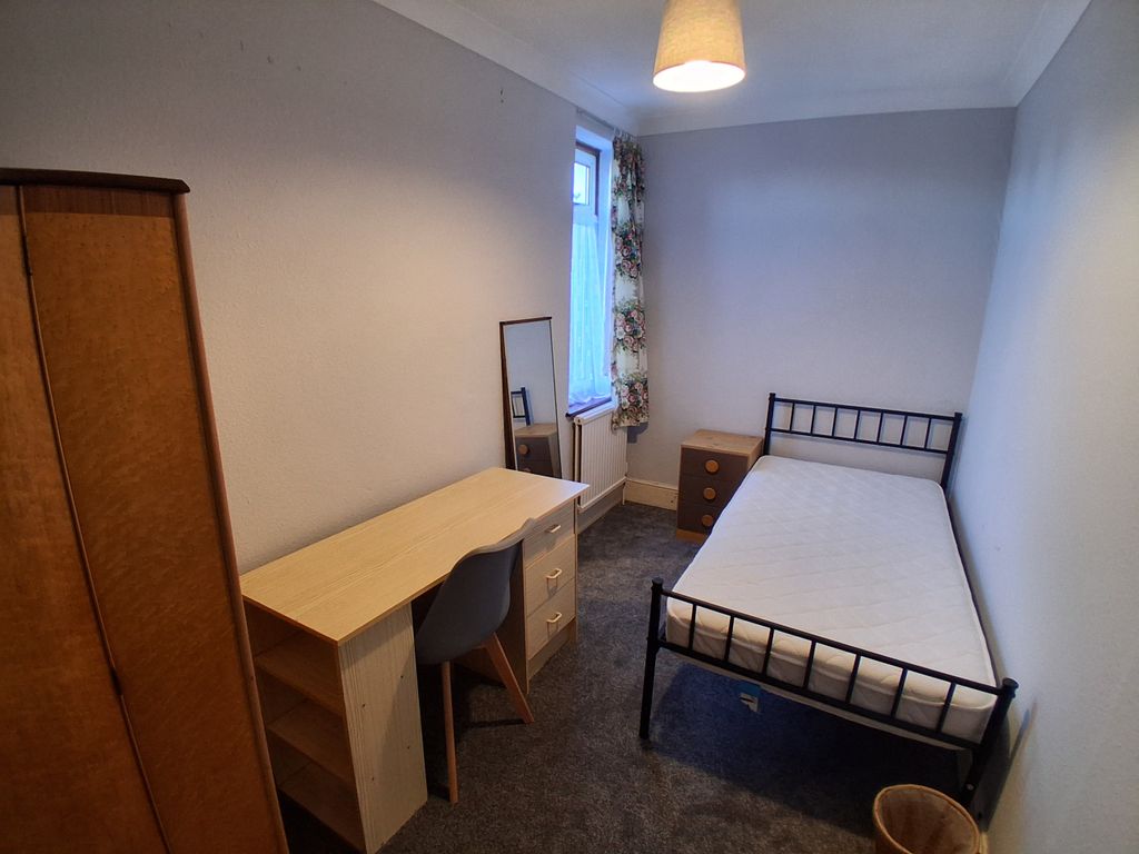 Property photo 3 of 4 Room Two