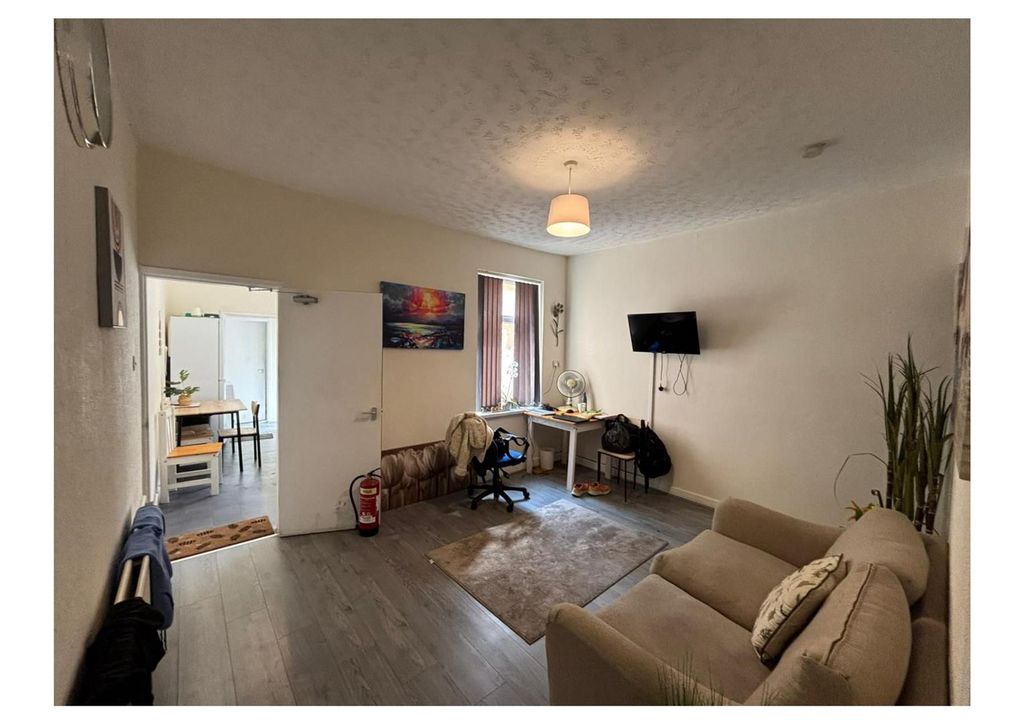 Property photo 2 of 8 1.Jpg