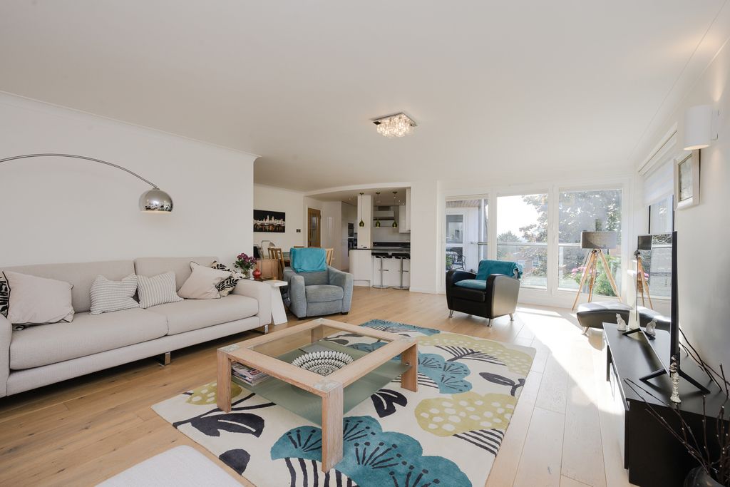 Property photo 3 of 16 Picture No. 05