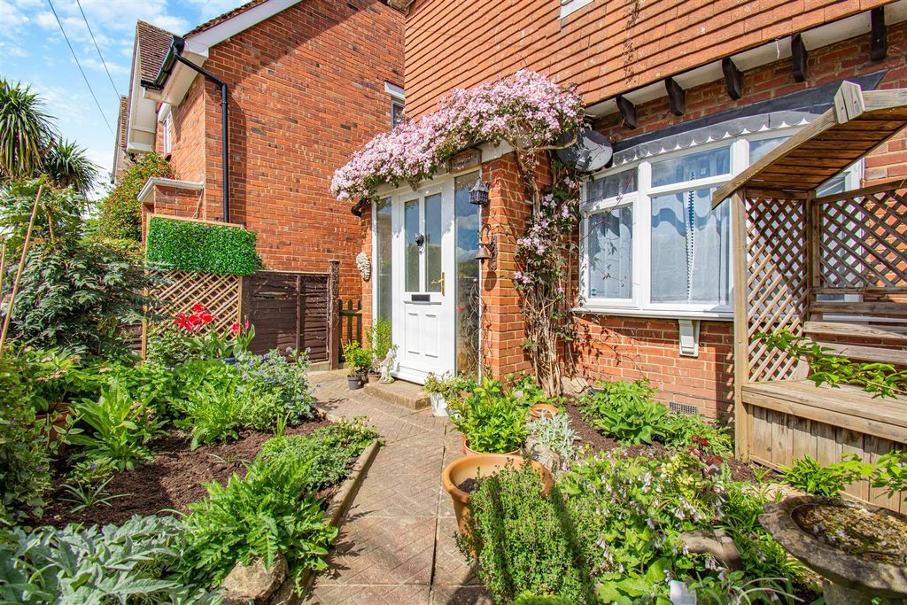 Property photo 3 of 30 Externally