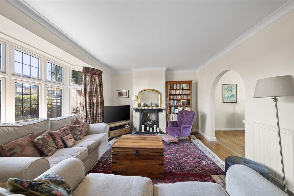 Property photo 3 of 17