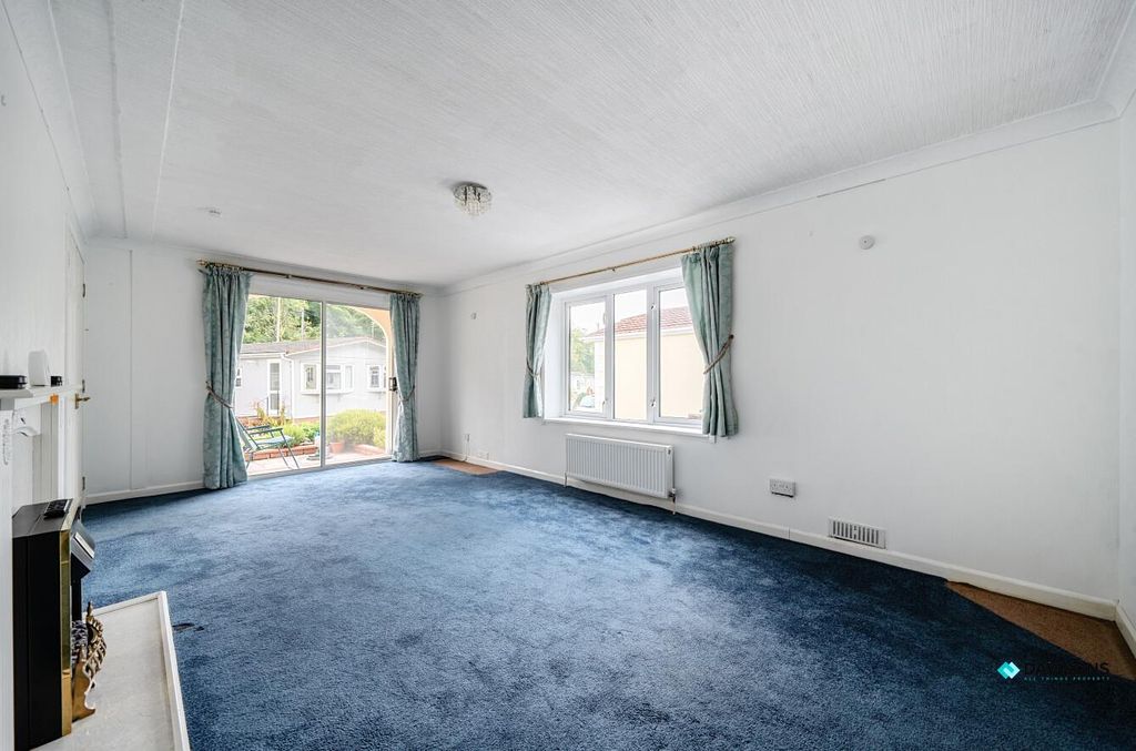 Property photo 2 of 24 cd204F9A-Bfc1-4A1E-Bf0F-d4A75Cddd2F0.Jpg