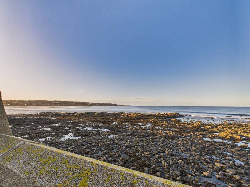 Property photo 3 of 33