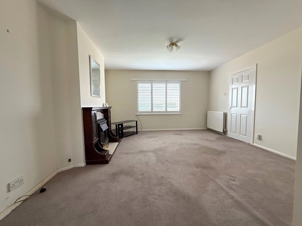 Property photo 3 of 24 Photograph 3