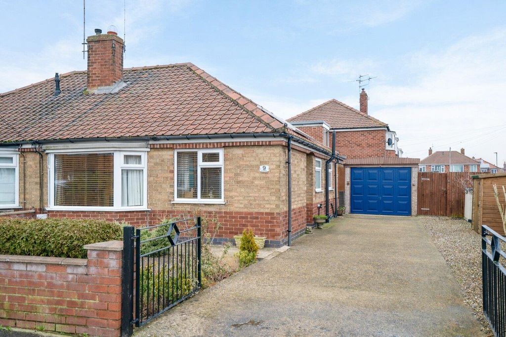 Property photo 1 of 20 Exterior