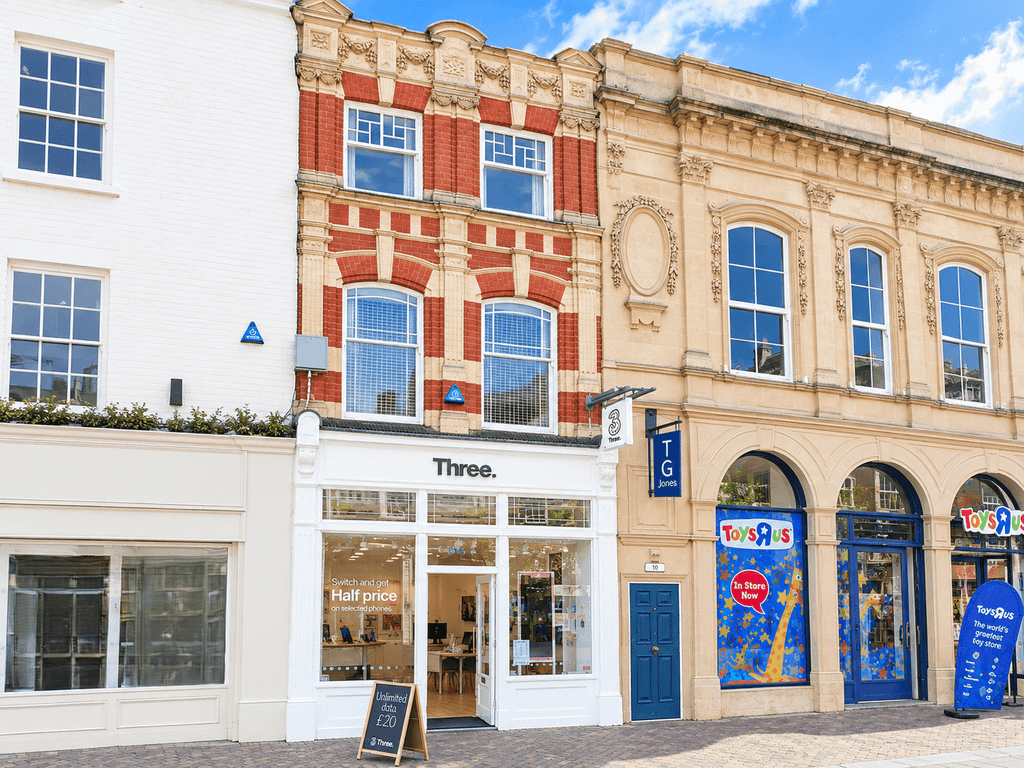 Property photo 1 of 4 Retail Unit