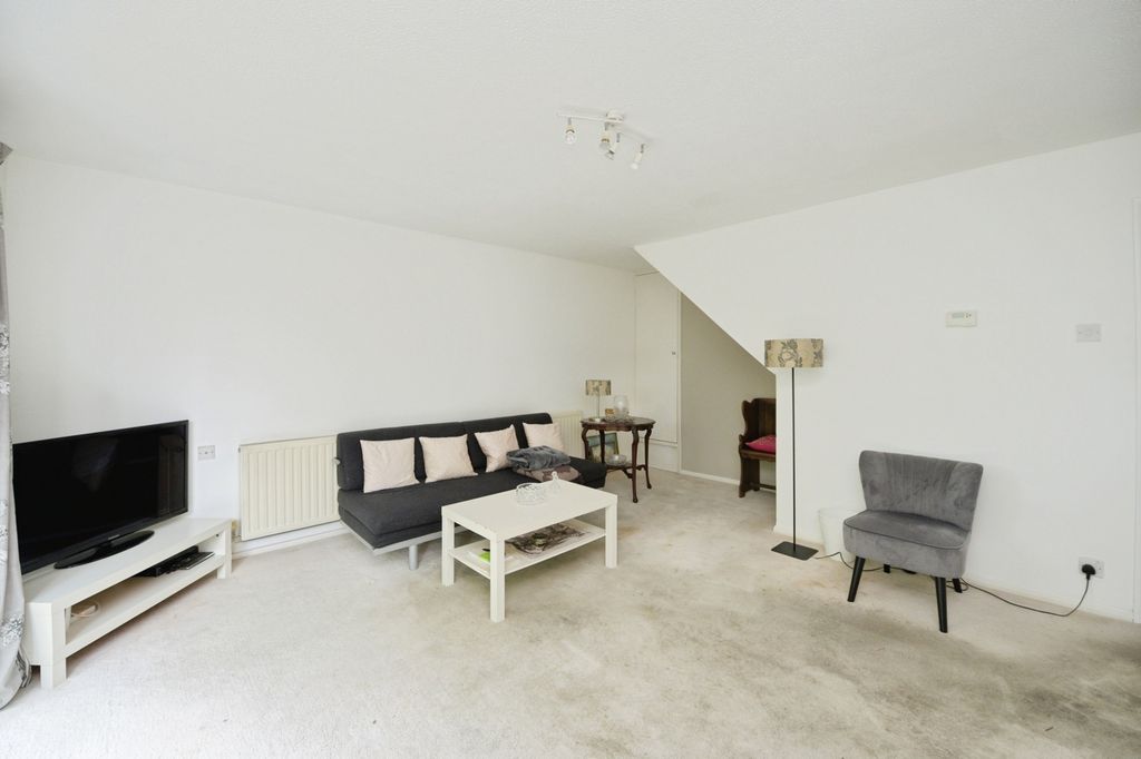 Property photo 3 of 17 Photo