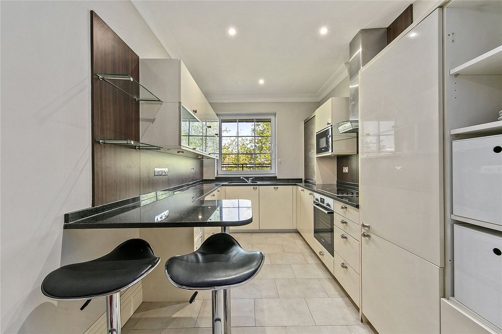 Property photo 3 of 14 Picture No. 05