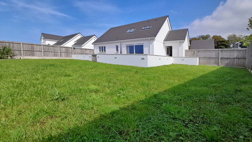 Property photo 2 of 15
