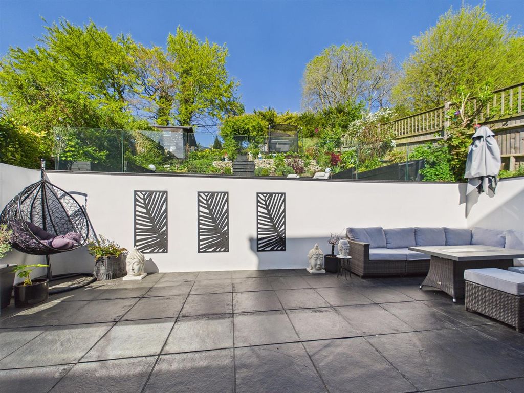 Additional image 12 of 5 bed detached house for saleMead Way, Coulsdon CR5