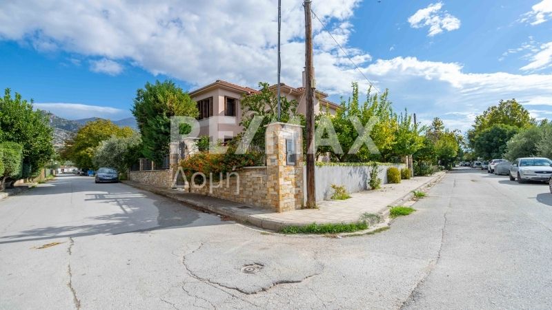 Property photo 1 of 38