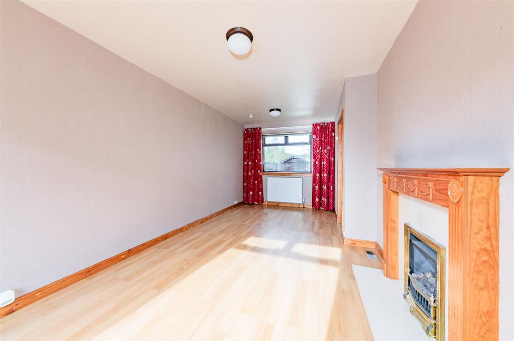 Property photo 3 of 13 81 Dunholm Road Dundee-7.Jpg