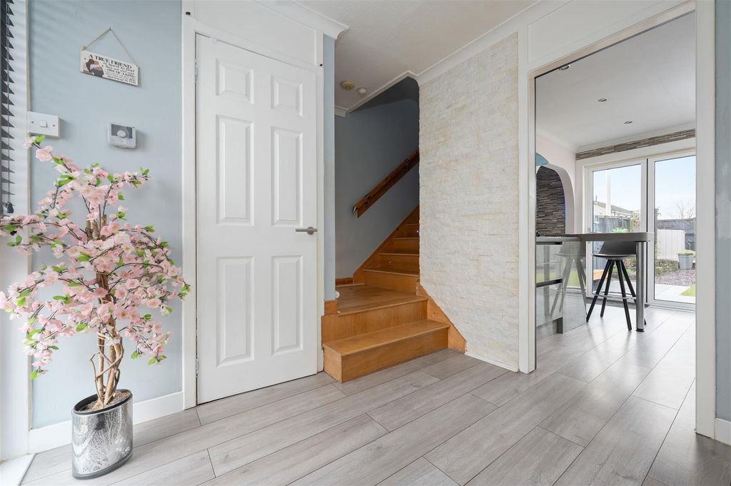 Property photo 2 of 31 26Abbeystreet003.Jpg