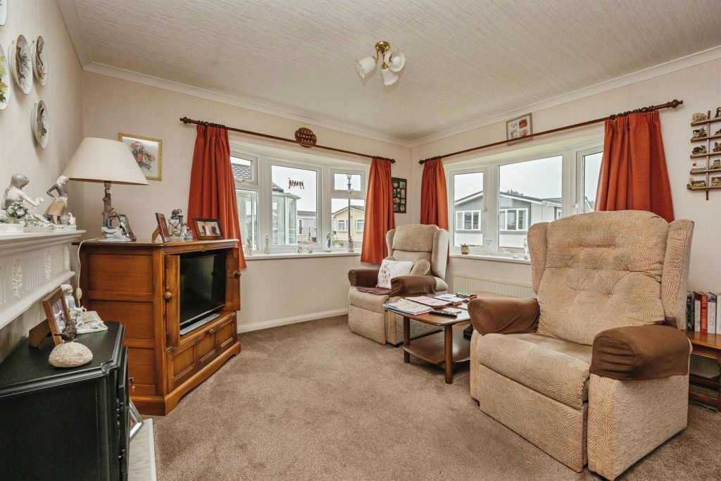 Property photo 3 of 20