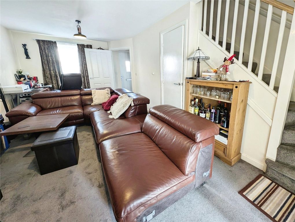 Property photo 2 of 10 Picture No. 12