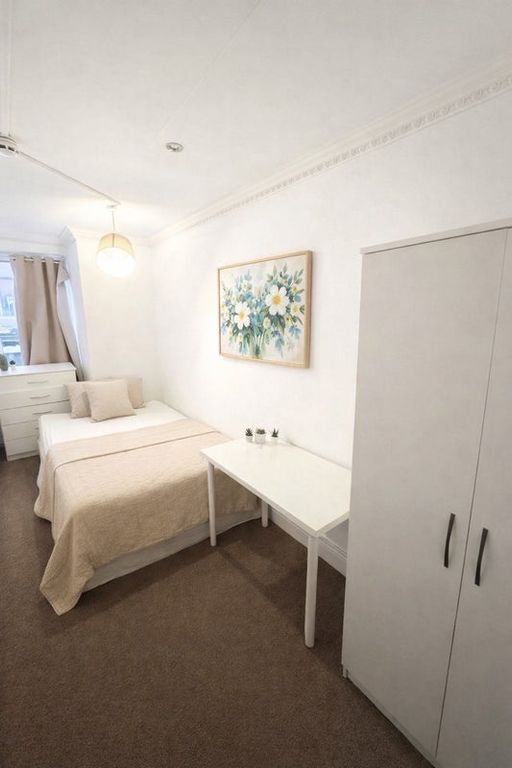 Property photo 1 of 3