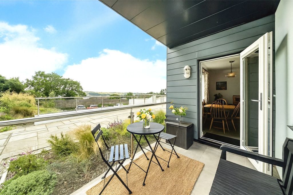 Property photo 1 of 15 Terrace Ai