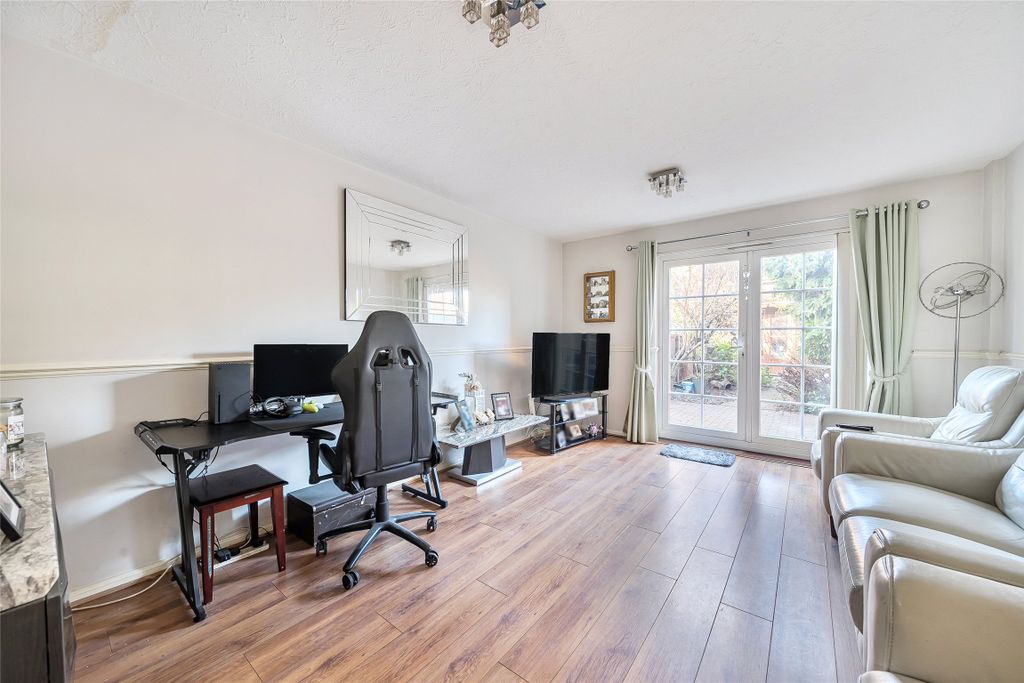 Property photo 3 of 11 Picture No. 17