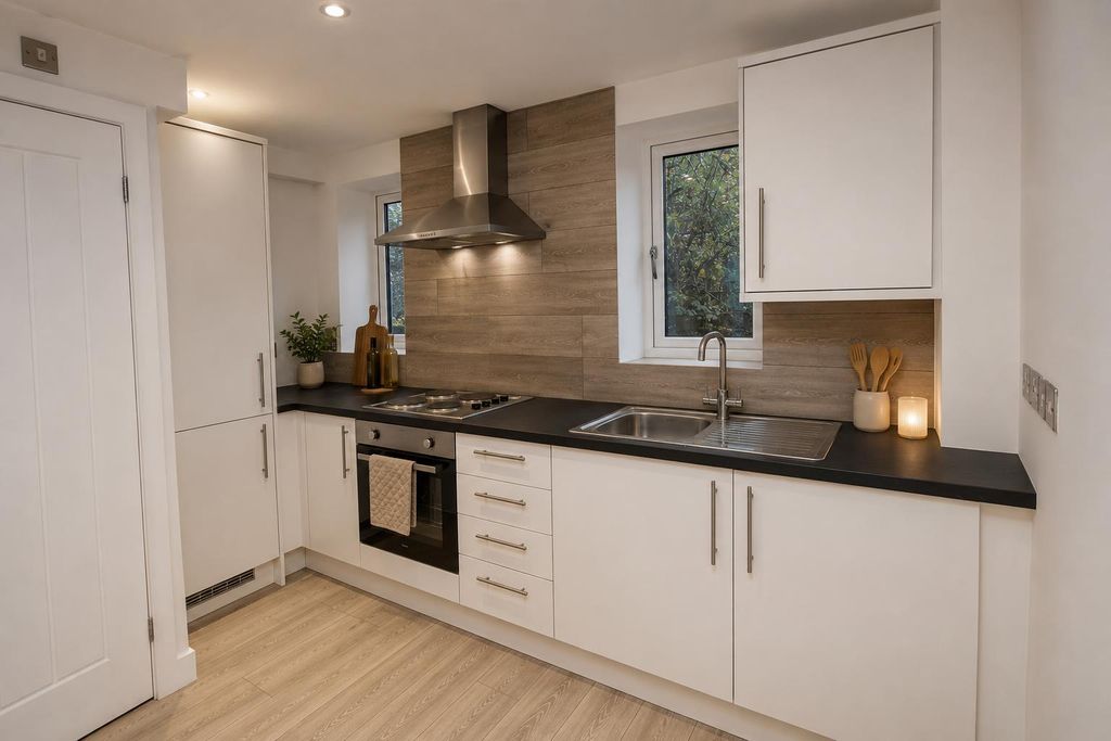 Property photo 3 of 8 Kitchen.Png
