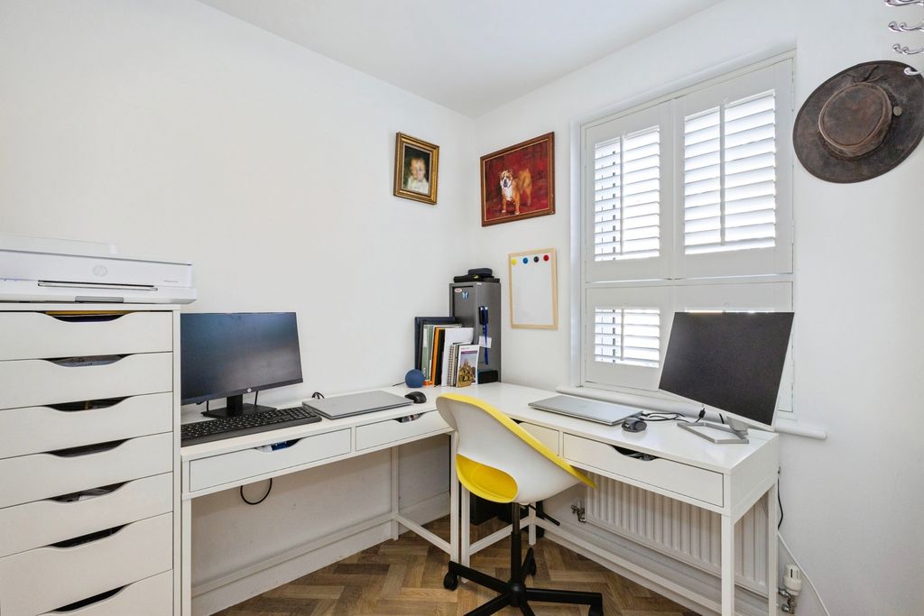 Property photo 2 of 20 Pbox-Img.Jpg