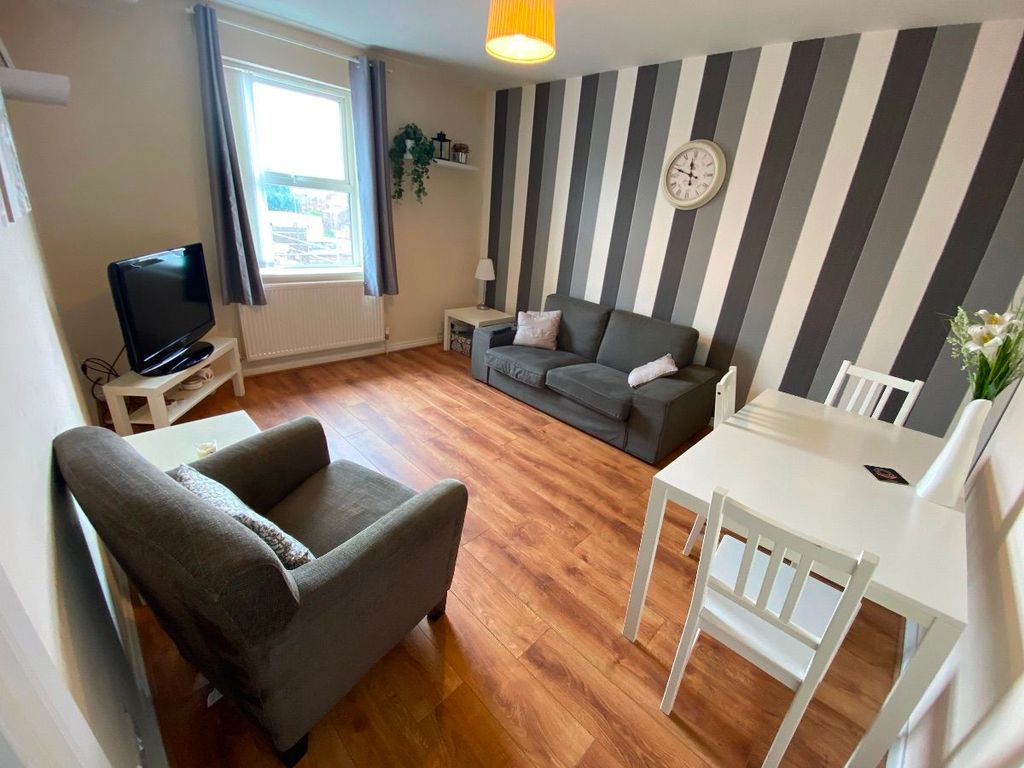 Property photo 3 of 5