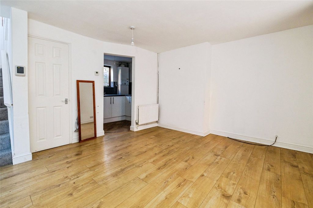 Property photo 3 of 21 Picture No. 35