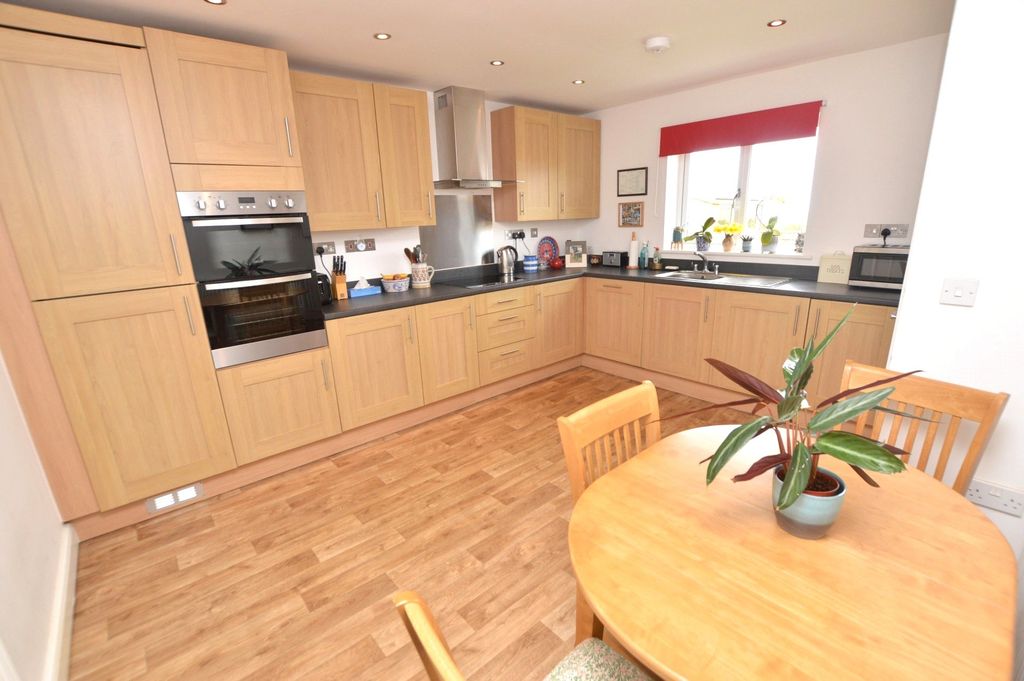 Property photo 3 of 16 Picture No. 05