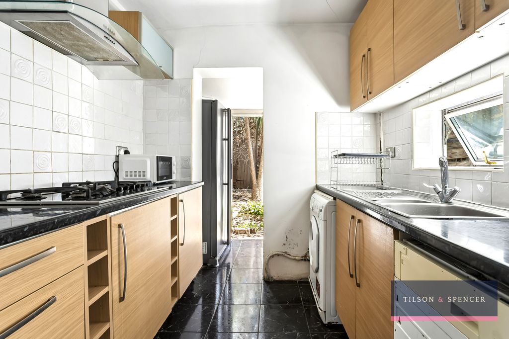 Property photo 3 of 12 C