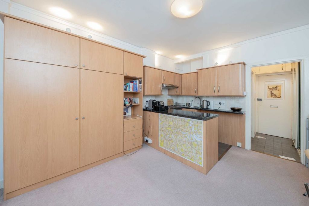 Property photo 3 of 4