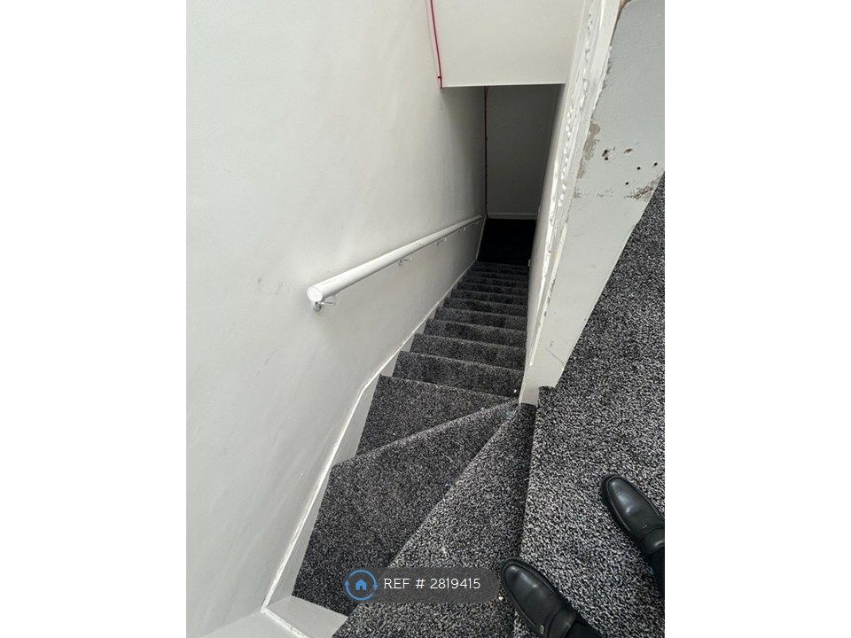 Property photo 1 of 10 Stairs To The Flat