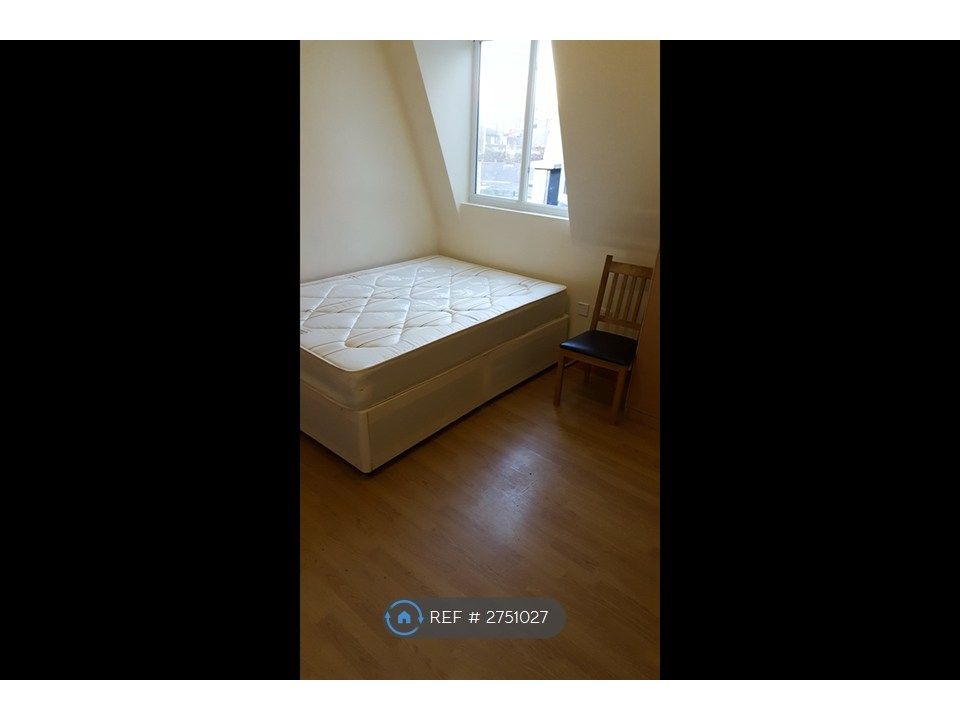 Property photo 3 of 6 Please Note Bed Is Not Included