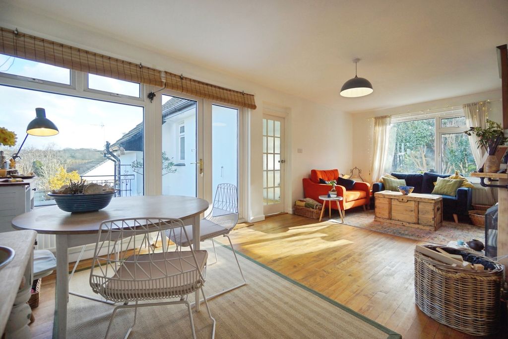 Property photo 2 of 18 Pbox-Img.Jpg