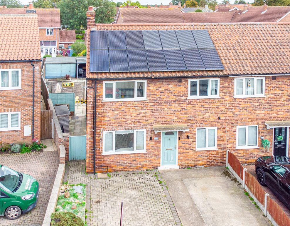 Property photo 3 of 20 Outside1