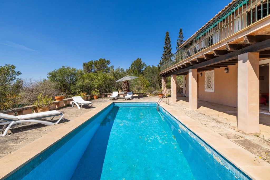 Property photo 2 of 19 Exterior And Pool (2)