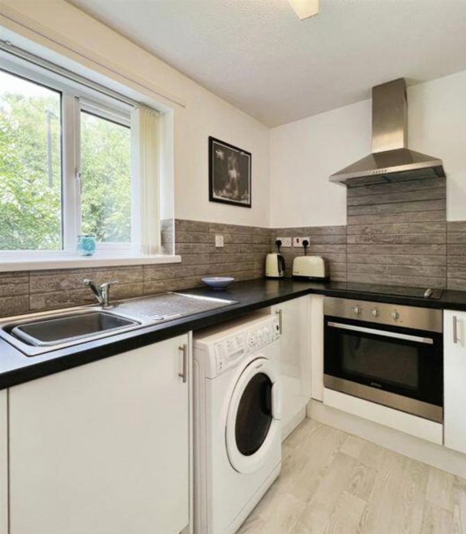 Property photo 3 of 6 Thumbnail_Img_0626.Jpg