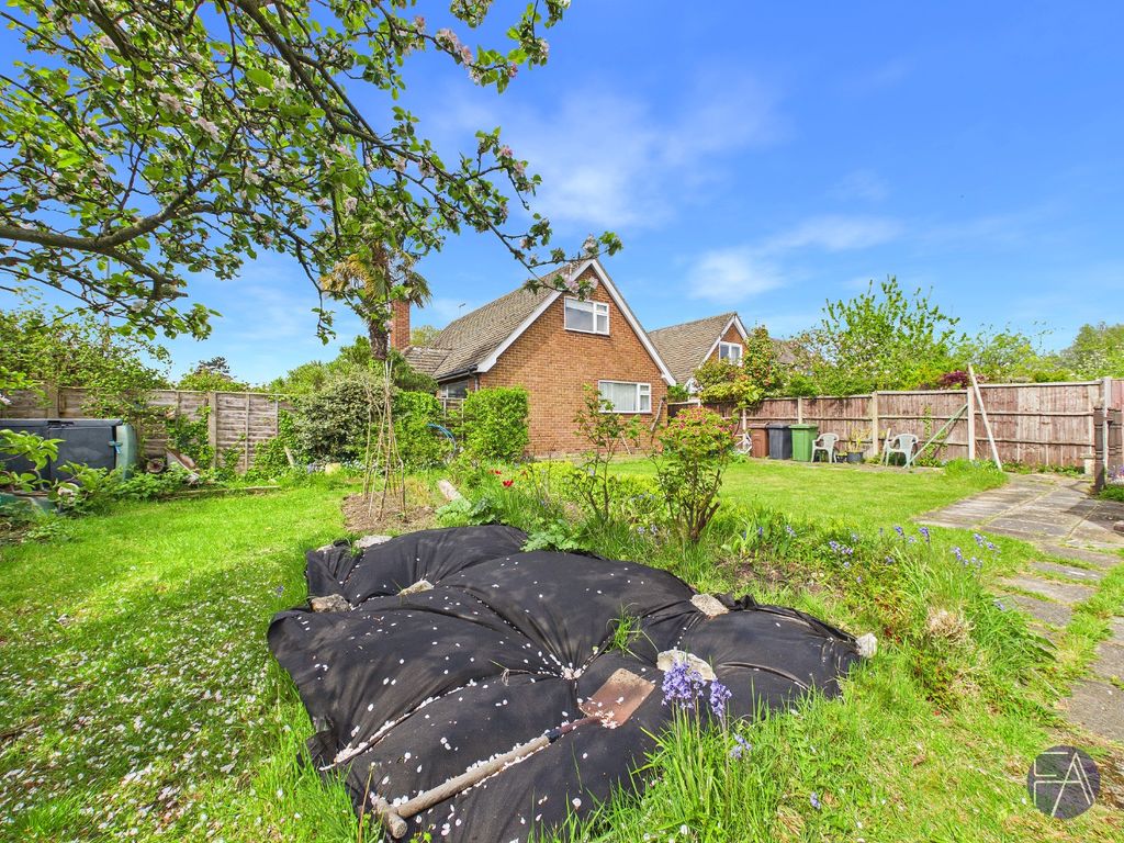 Property photo 2 of 12 5105305