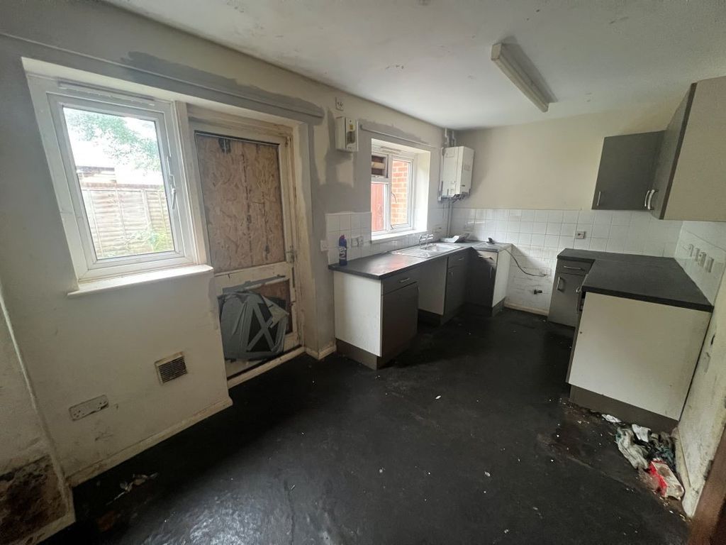 Property photo 3 of 13